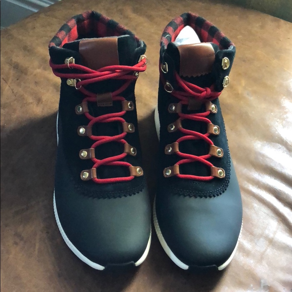 Cole Haan - lace-up, black, waterproof boots